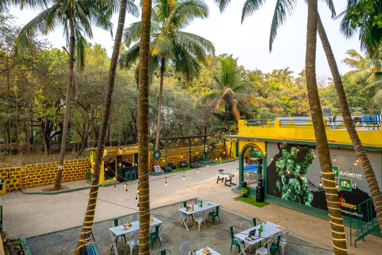 Whoopers Hostel Anjuna, Goa Exterior photo